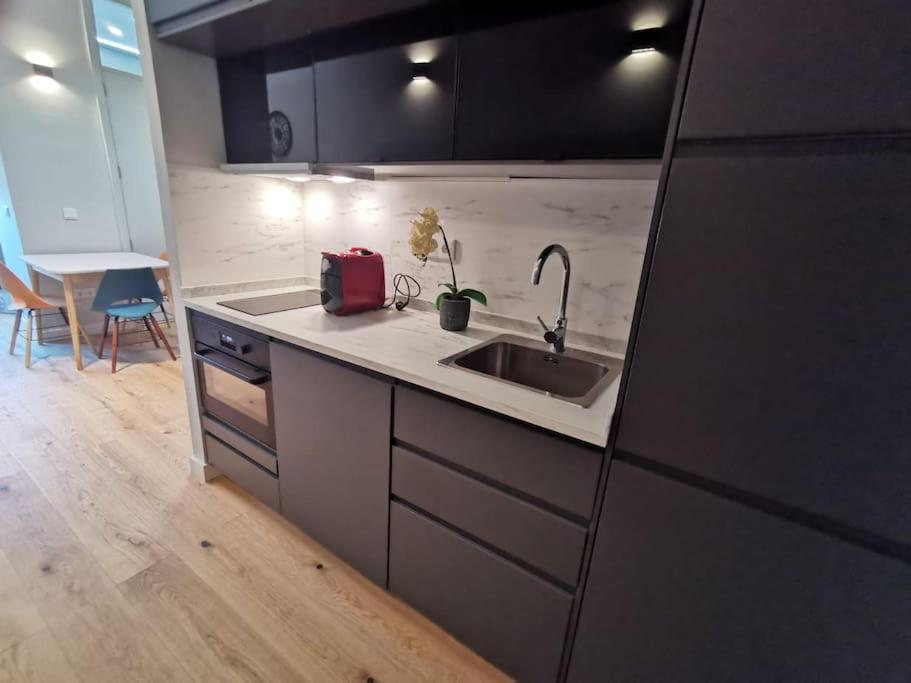 Modern Downtown Studio Porto Buitenkant foto